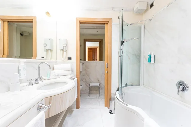 Family Suite, Villa, King Bed، Park Hotel Villa Ariston 3/3