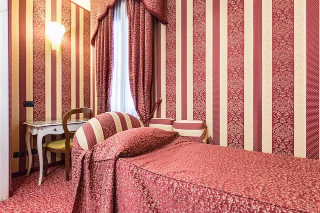 غرفة ثلاثية بسرير مزدوج وسرير فردي، Hotel Alcyone 6/10