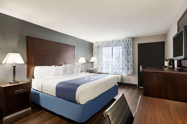 غرفة بسرير كينج للمدخنين لذوي الإعاقة، Days Inn By Wyndham Rock Hill 2/4