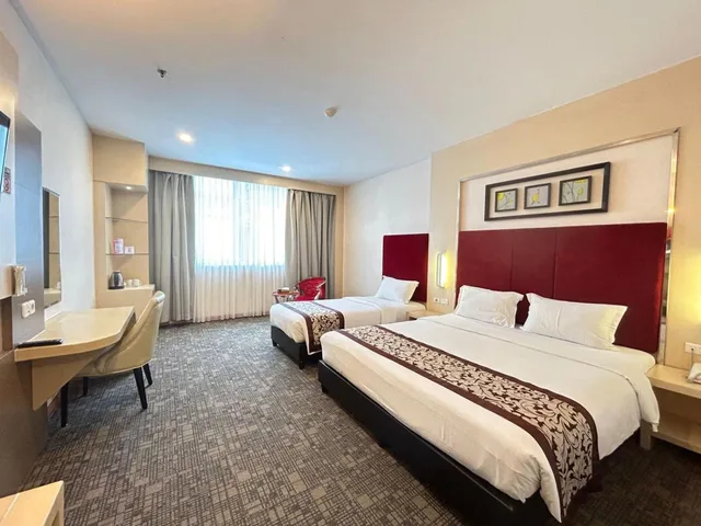 Junior Suite, 1 Double and 1 Single Bed, Batam City Hotel 1/2
