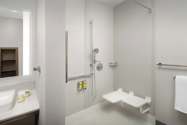 استوديو بسريرين كوين مع أريكة لذوي الإعاقة، Element Seattle Sea-Tac Airport 5/5