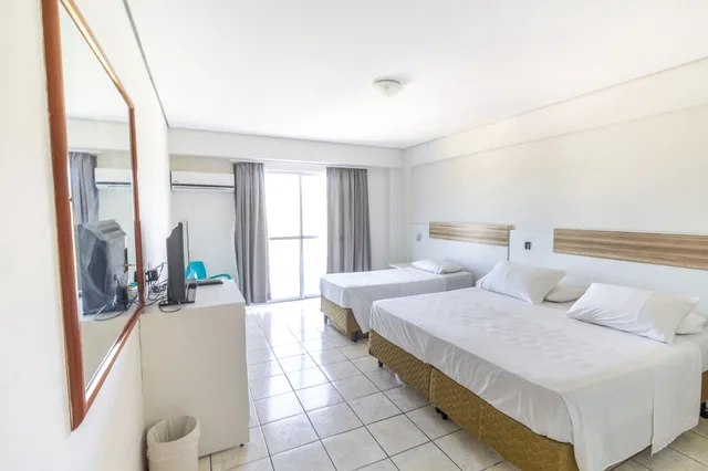 غرفة سوبيريور بسرير مزدوج وسريرين منفصلين بإطلالة على البحر، Hotel Porto Sol Beach 2/10