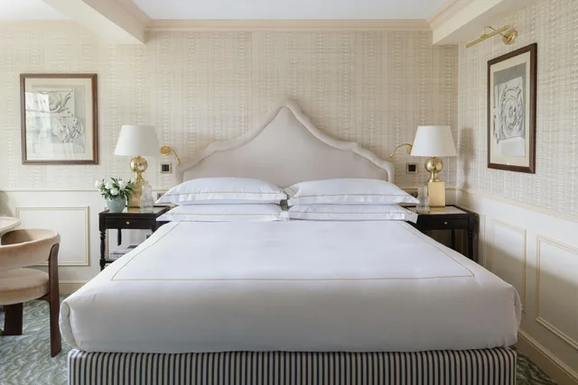 جناح عائلي، Milestone Hotel 2/7