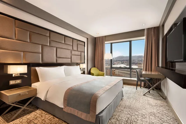 غرفة ديلوكس بسريرين منفصلين، Wyndham Grand Tbilisi 3/7