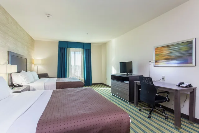 غرفة قياسية بسريرين كوين، Holiday Inn Texarkana Arkansas Conv Ctr 2/10