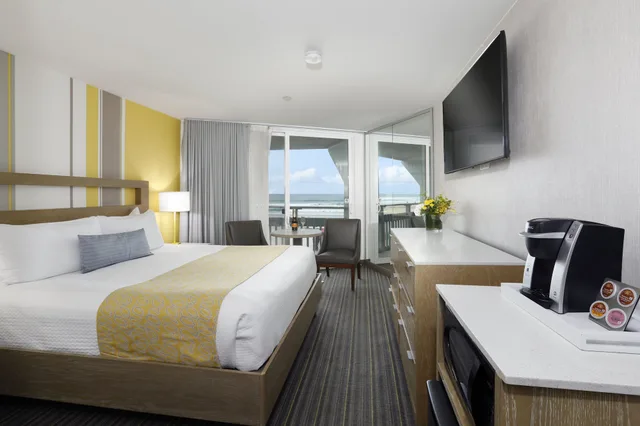 غرفة بسرير كينج بإطلالة على البحر بشرفة، The Wayfarer San Diego 6/10