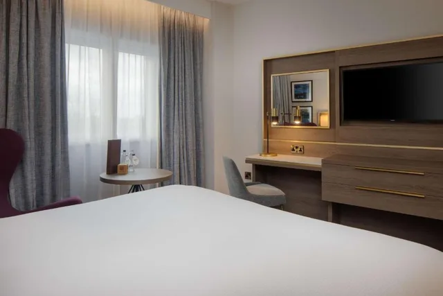 غرفة تنفيذية بسرير كينج مع دخول الصالة، DoubleTree by Hilton London Angel Kings Cross 2/6
