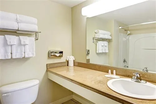 جناح بسرير كينج، Ramada by Wyndham Anchorage Downtown 1/1