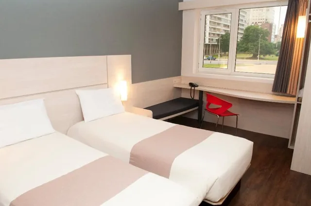 غرفة قياسية بسريرين منفصلين، Hotel Ibis Montevideo 1/10