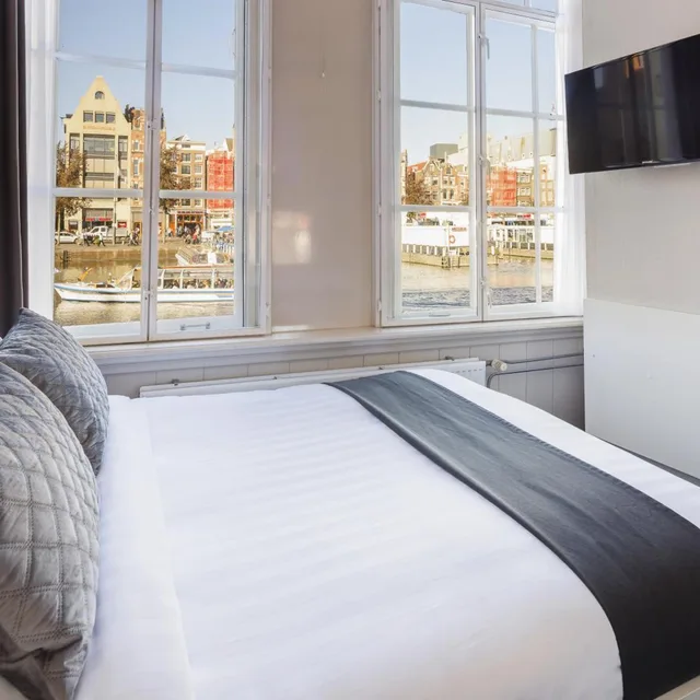 غرفة قياسية بسرير مزدوج بإطلالة على القناة، Hotel CC 6/10