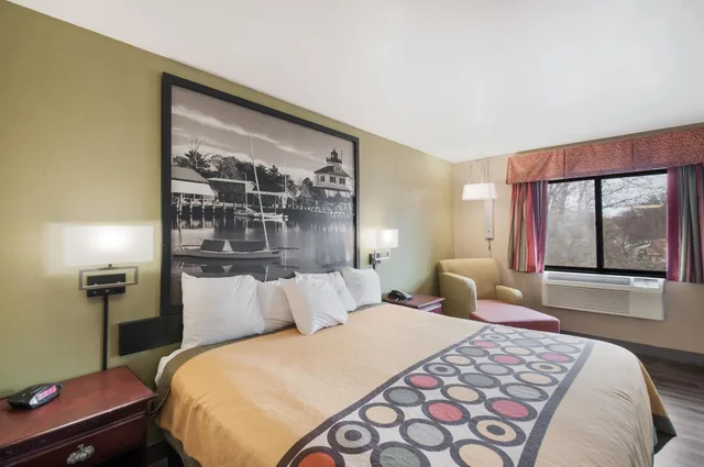 غرفة بسرير كينج، Red Carpet Inn-Indian Head 1/5
