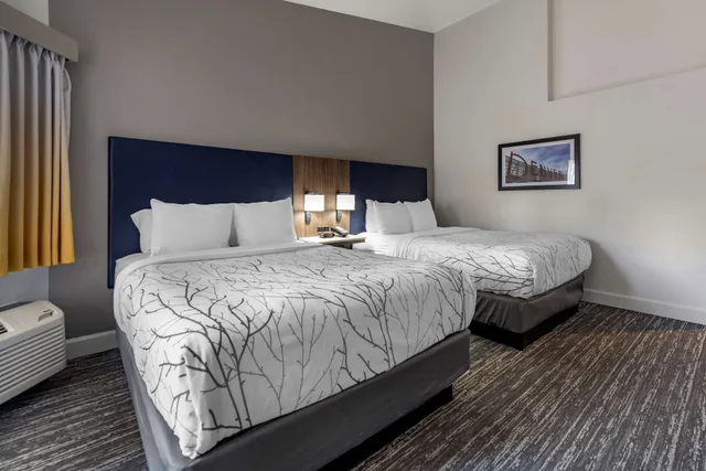 غرفة قياسية بسريرين كوين بشرفة، Best Western Denver East 4/10