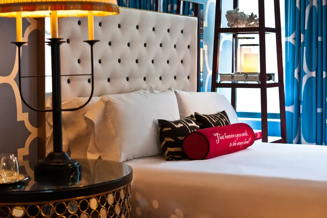 Essential Room، Kimpton Hotel Monaco Philadelphia 6/6