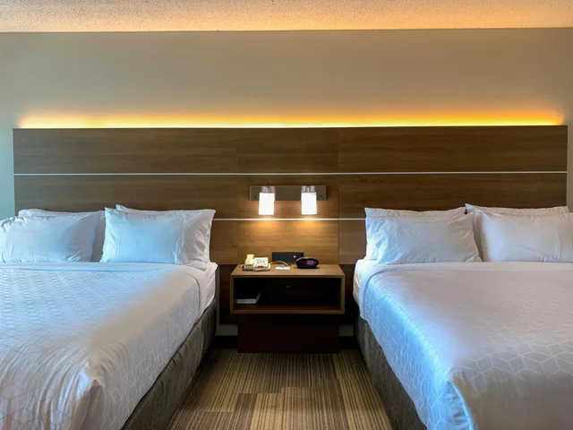 غرفة قياسية بسرير مزدوج، Holiday Inn Express & Suites Lexington Dtwn Area-Keenland 5/8