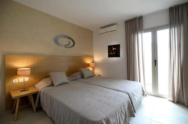 غرفة قياسية بإطلالة جزئية على البحر، Golden Beach Hotel 1/10