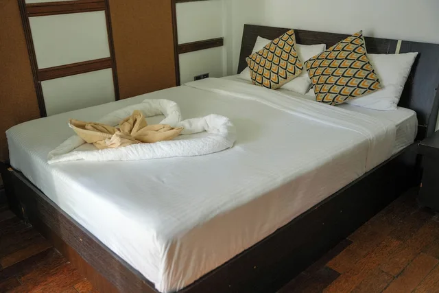 Ripple Beach Inn، Male 15/50