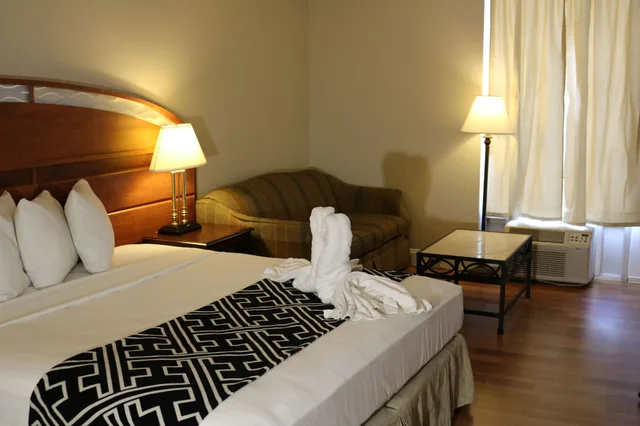 Room, King Bed, Accessible, Magic Key Resort 3/5