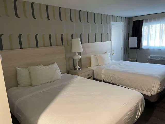 Suite, Multiple Beds، Woodwards White Mountain Resort, BW Signature Collection 3/7