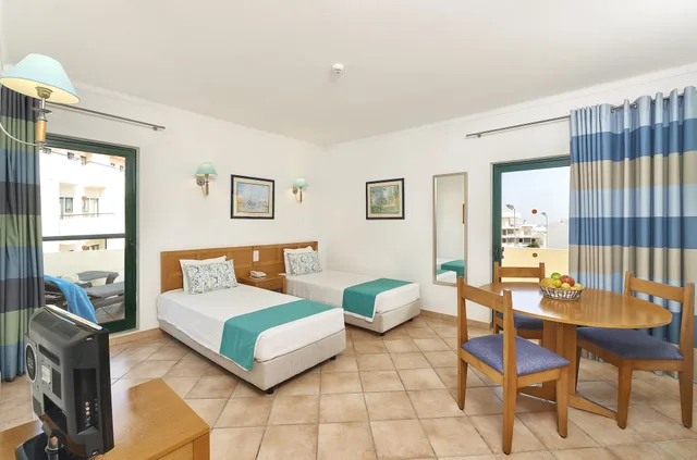 استوديو سوبيريور بسريرين منفصلين بشرفة، Oceanus Aparthotel 1/2