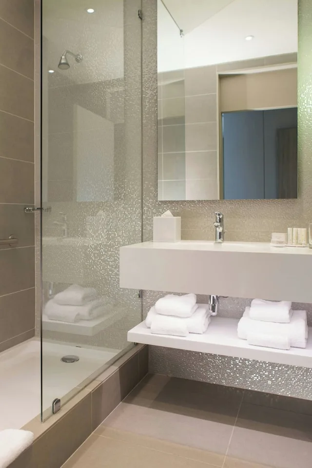 غرفة بسرير كينج بإطلالة على المدينة، Courtyard Santiago Las Condes 4/5