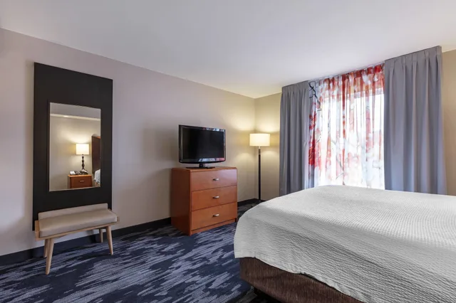 جناح بسرير كينج مع أريكة، Fairfield Inn Suites Columbus 1/7