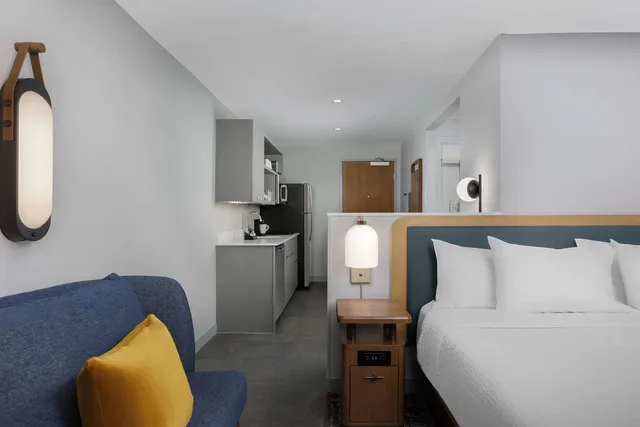 Efficiency, Suite, King Bed, Bathtub, Accessible، Homewood Suites by Hilton Newport Cincinnati 2/4