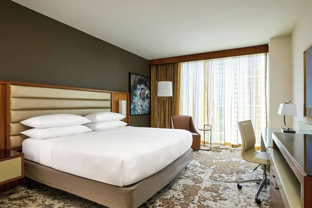 غرفة بسرير كينج، MARRIOTT MARQUIS HOUSTON 2/12