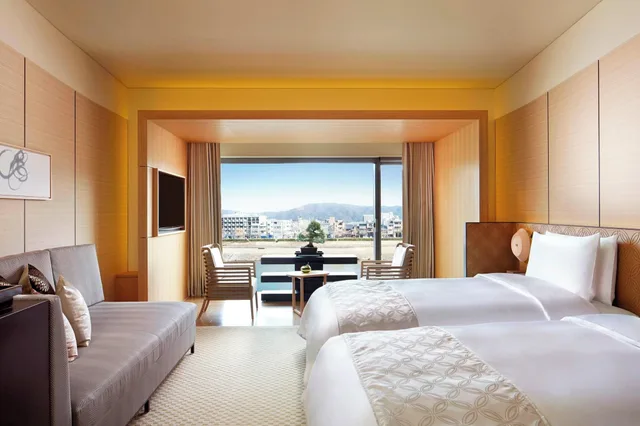 Grand, Double Bed, The Ritz Carlton Kyoto 1/2