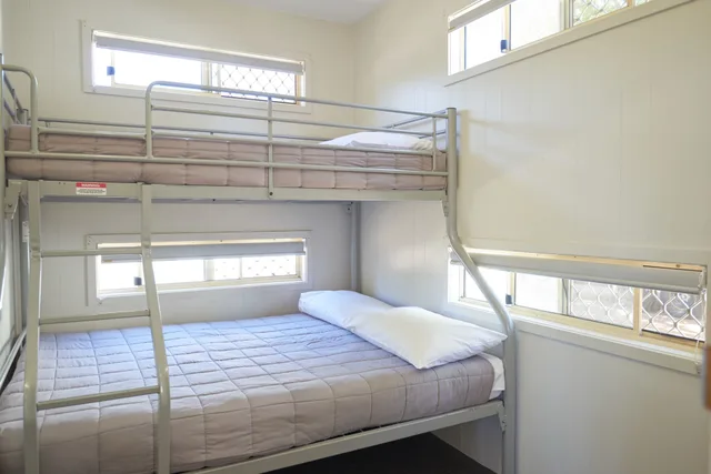 كابينة اقتصادية عائلية بسرير بطابقين، Nrma Dubbo Holiday Park 3/6