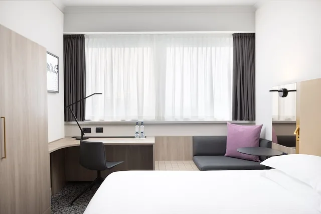 Worklife, Standard, King Bed، Crowne Plaza Hotel Milan Linate 8/10