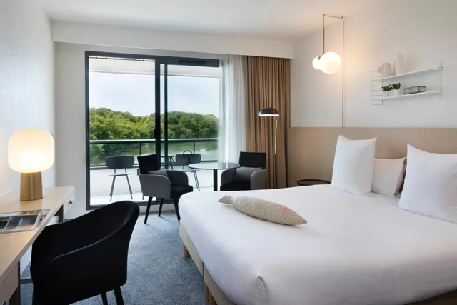 Superior, Lake View, Best Western Plus Hotel Les Rives Du Ter 1/7