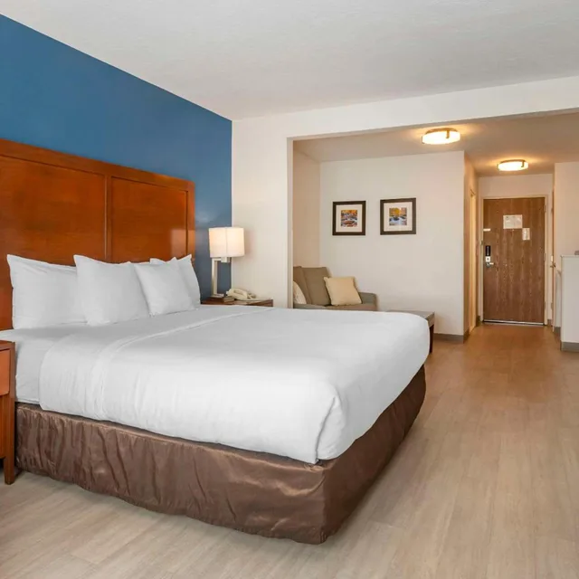 جناح بسرير كينج يُسمح فيها بالحيوانات الأليفة، Comfort Inn & Suites Beaver - Interstate 15 North 1/6