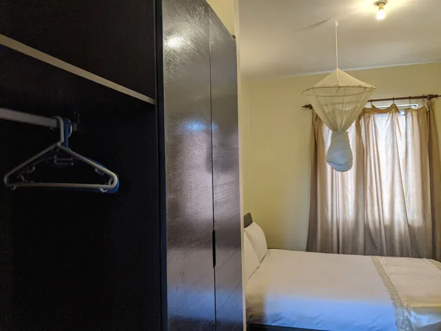 جناح تنفيذي بسرير كوين بإطلالة على المسبح بغرفة نوم واحدة، Prestige Hotel Suites 6/9