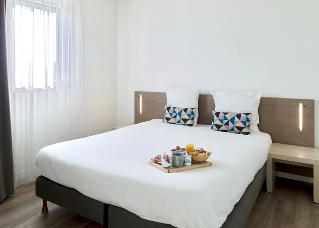 غرفة قياسية بسرير مزدوج، Comfort Aparthotel Versailles St Cyr l Ecole 3/10