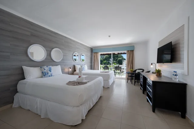 غرفة بسرير مزدوج بإطلالة على الحديقة، Playa Blanca Beach Resort - All Inclusive 2/2