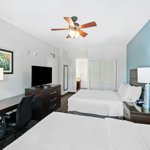 1 Bedroom, Suite, 2 Queen Beds, Homewood Suites By Hilton Ft Lauderdale Airport Cruise Port 2/4