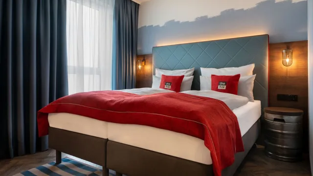 غرفة قياسية بسرير كوين، Holiday Inn - the niu, Keg Hamburg Ost, an IHG Hotel 1/2