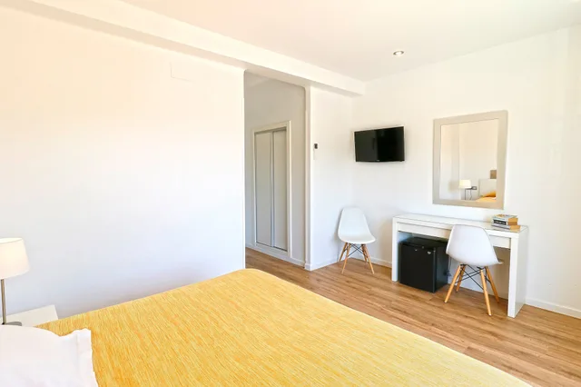غرفة بريميوم بسرير مزدوج أو سريرين منفصلين بغرفة نوم واحدة، Gabarda Hotel 10/10