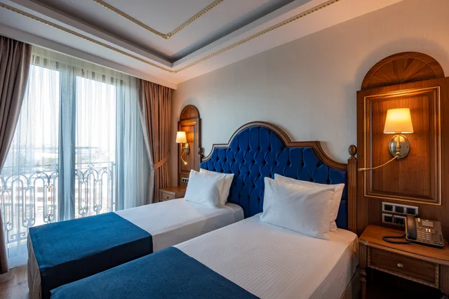 Superior, Twin Beds, Sea View, Bvs Bosphorus Hotel Pera 2/5