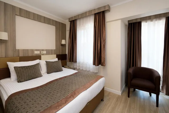 Room, Double Bed, Pera Arya Hotel 6/10