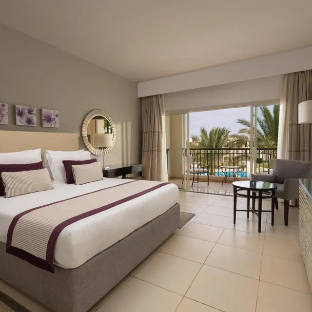 Family, Double or Twin Bed, Lateral Side Sea View، Jaz Crystal, Almaza Bay 3/4