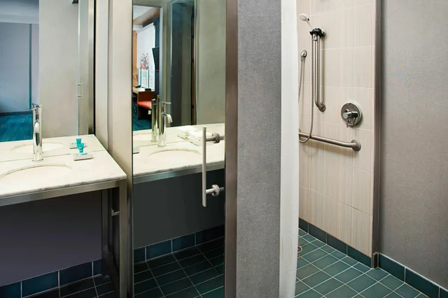 Room, Aloft Charlotte City Center 1/1