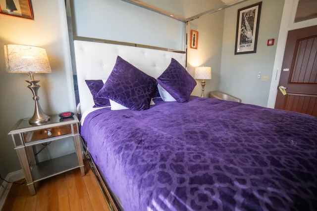 Style, Modern, Premium, King Bed, Oak Tree Hotel 4/8