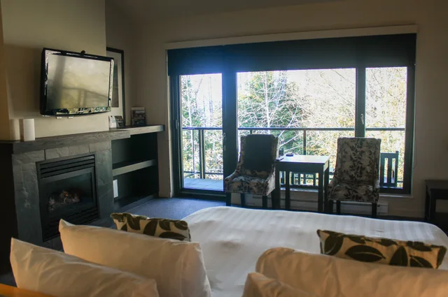 Lodge, Studio, King Bed، Black Rock Ocean Front Resort 4/10