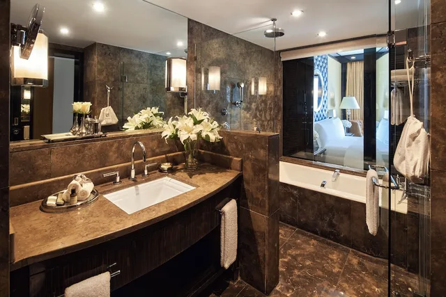 Premier, Deluxe, King Bed, River View, Fairmont Nile City Hotel 8/9