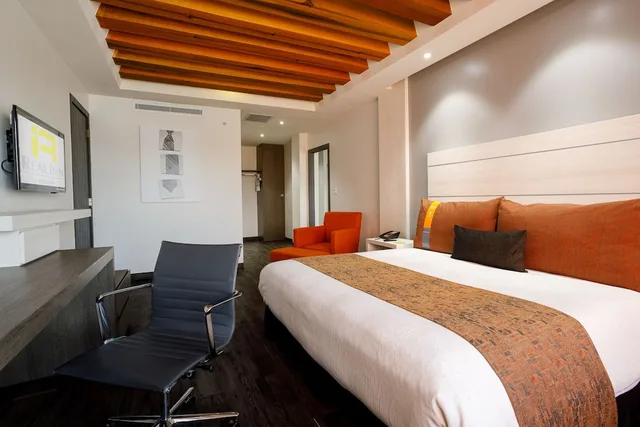 Master, Suite, King Bed، Real Inn Tijuana by Camino Real Hotels 7/10