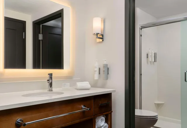 2 Bedrooms, Suite, 1 King or 2 Queen Beds, 2 Bathrooms، Homewood Suites by Hilton Boston Brookline Longwood Medical 7/10