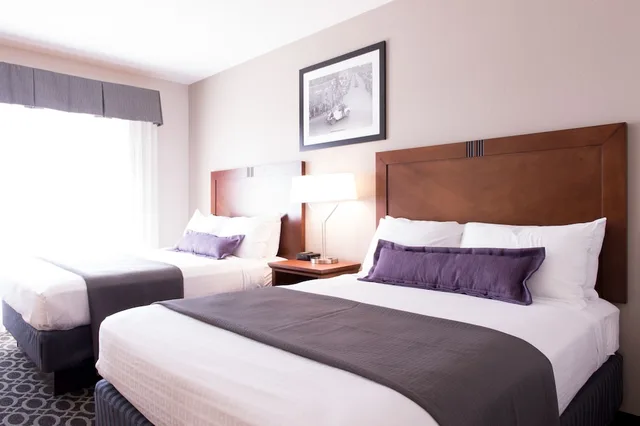 جناح بسريرين كوين، The Bluemont Hotel 2/4