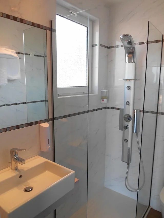 غرفة بسرير مزدوج أو سريرين منفصلين، Frini Hotel 4/4