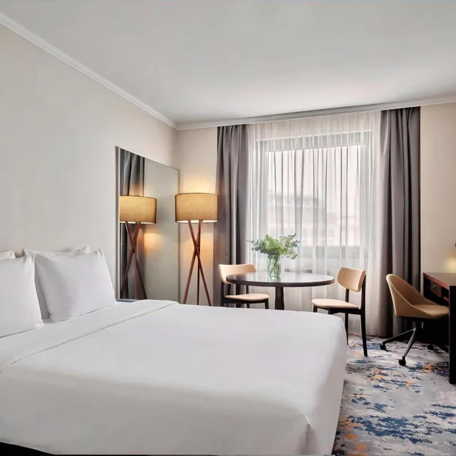 جناح بمنطقة جلوس بمطبخ صغير، CROWNE PLAZA BRATISLAVA 3/10